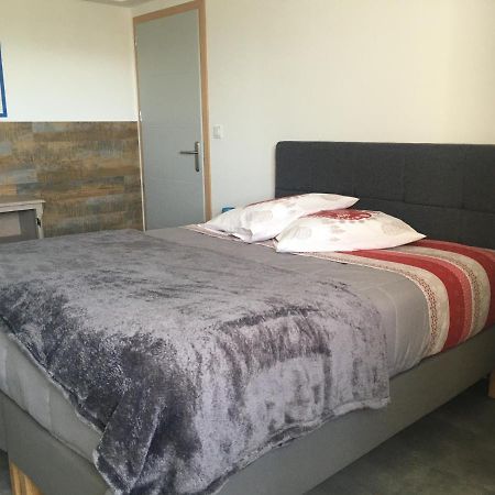Appartement T2 Independant Dans Maison Pugny-Chatenod Zewnętrze zdjęcie